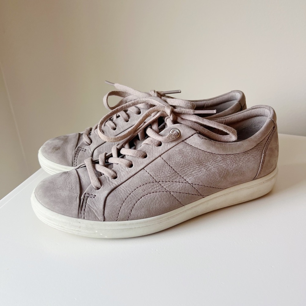 Ecco Sneakers